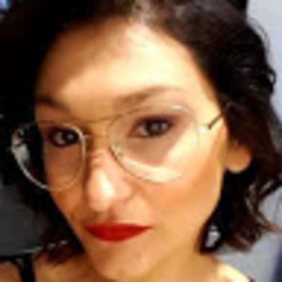 Meet your Posher, Sabrina - Picture 1 of 1